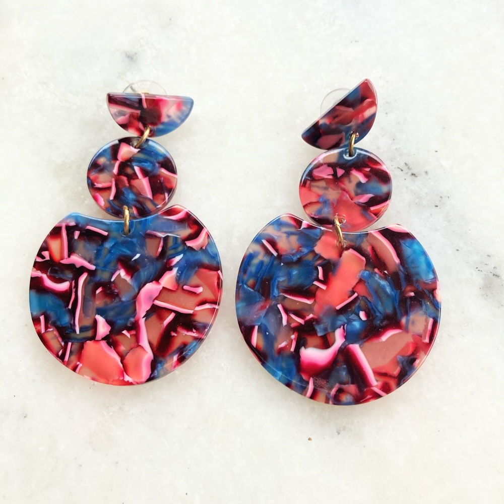 NEW! Blue/White/Red Swirl Segment Dangle Earring🫀